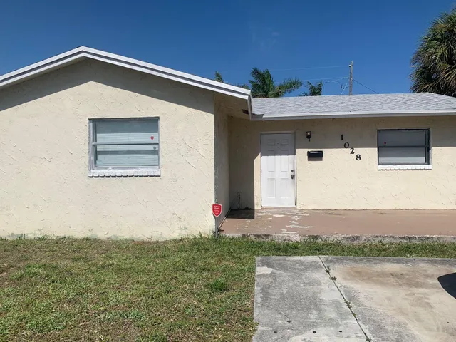 $2,600 | 1028 West 7th Street, Riviera Beach, FL 33404
