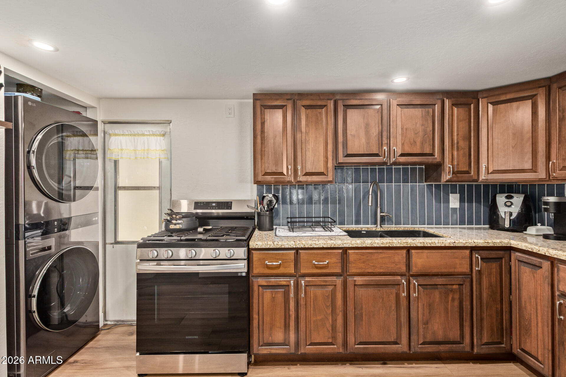 10401 North Cave Creek Road, Unit 324 Phoenix, AZ 85020 - Photo 16 of 28 16 - Cave Creek