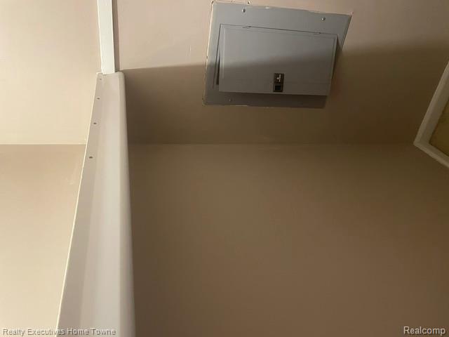 100 West Hickory Grove Road, Unit 7 Bloomfield Hills, MI 48304 - Photo 13 of 15