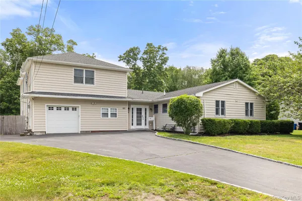$799,000 | 269 Brookville Avenue, Islip, NY 11751