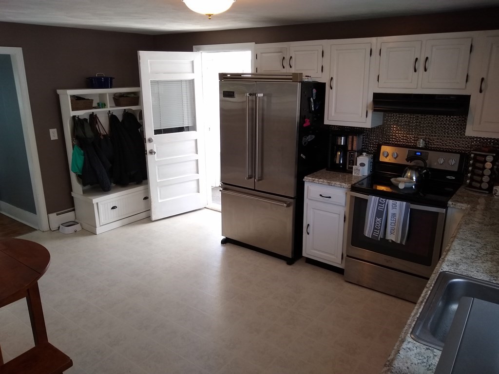 9 Waitt Road Lynn, MA 01902 - Photo 9 of 18 Gallery Image 9
