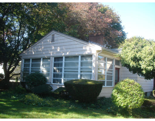 51 Kenneth Road Marblehead, MA 01945 - Photo 3 of 17
