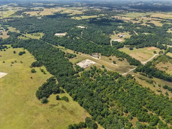 $515,000 | 661 County Road 661, Fairfield, TX 75840