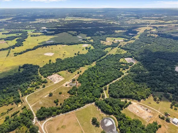 $515,000 | 661 County Road 661, Fairfield, TX 75840