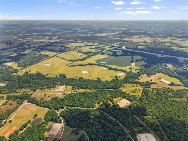 $515,000 | 661 County Road 661, Fairfield, TX 75840