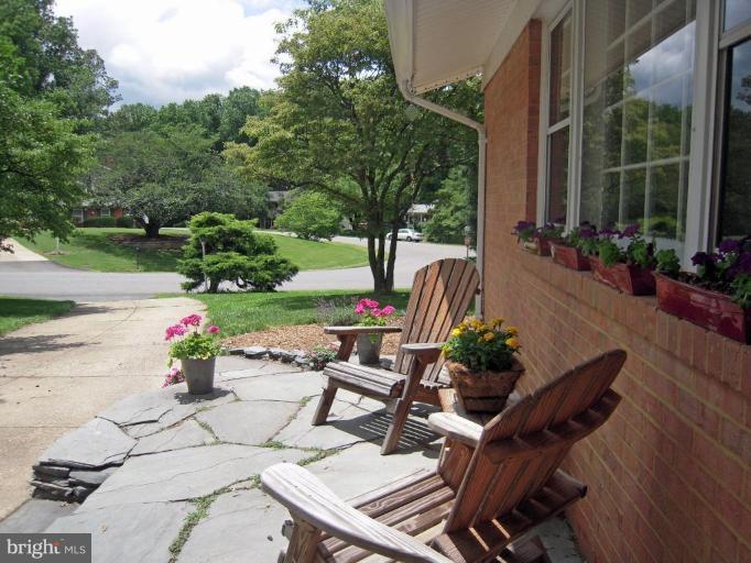 8618 Crestview Drive Fairfax, VA 22031 - Photo 21 of 22 Street View