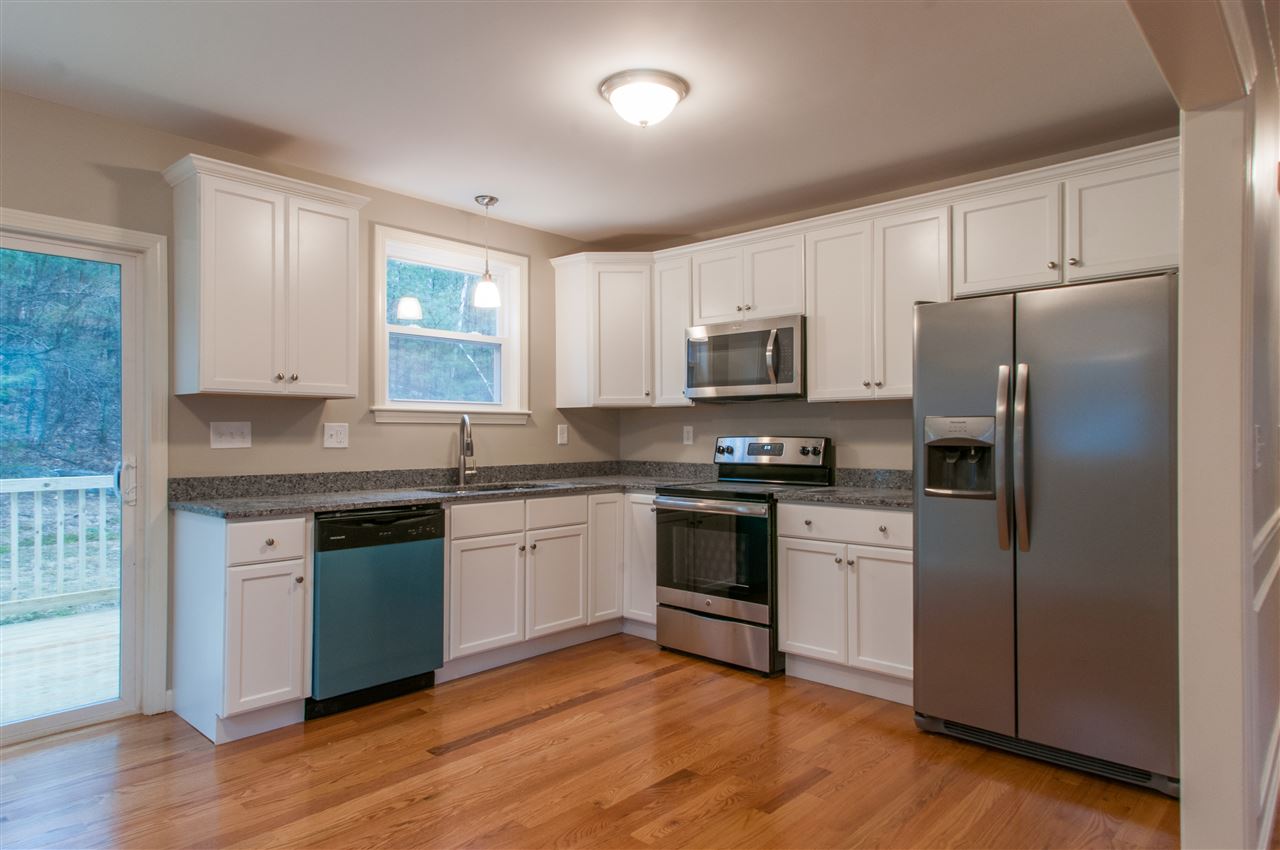 5 Speare Road Hudson, NH 03051 - Photo 2 of 18