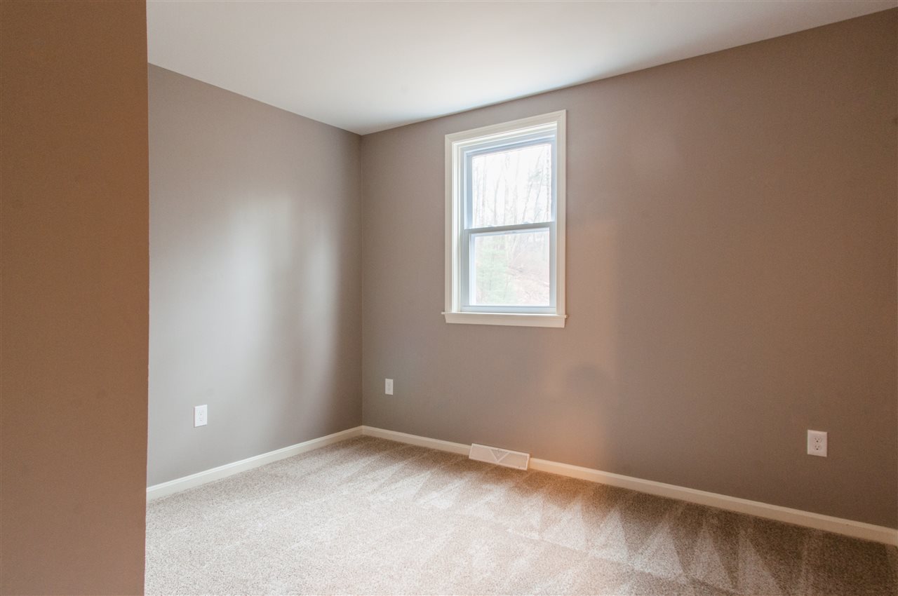 5 Speare Road Hudson, NH 03051 - Photo 16 of 18