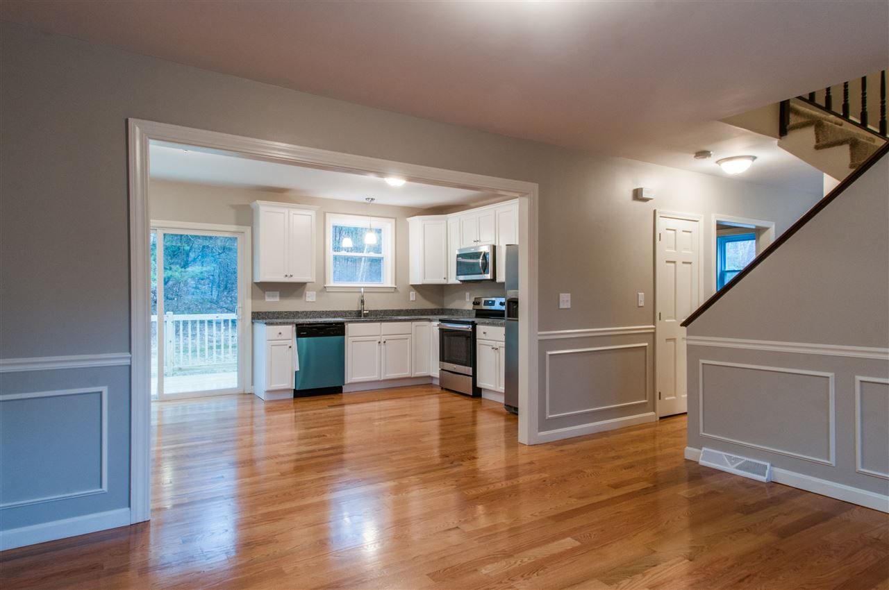 5 Speare Road Hudson, NH 03051 - Photo 3 of 18