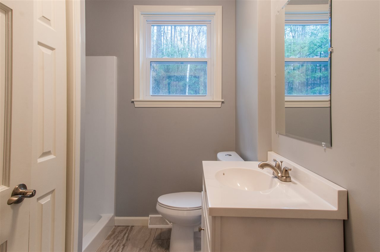 5 Speare Road Hudson, NH 03051 - Photo 10 of 18