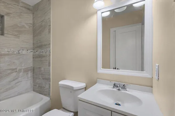 $179,900 | 54 Bellwood Drive, Vicksburg, MS 39180