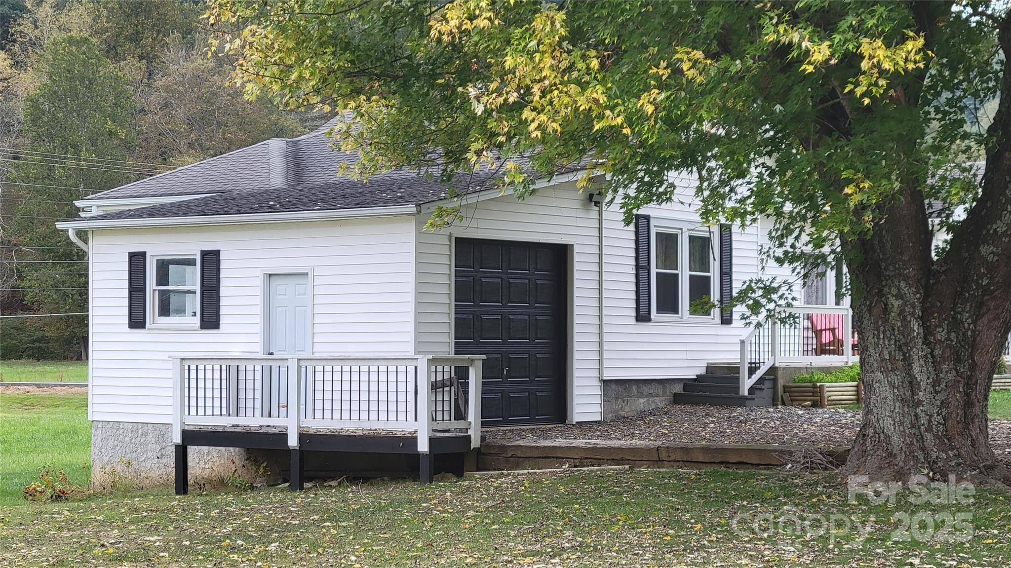 18 Misty Meadows Road Burnsville, NC 28714 - Photo 2 of 34