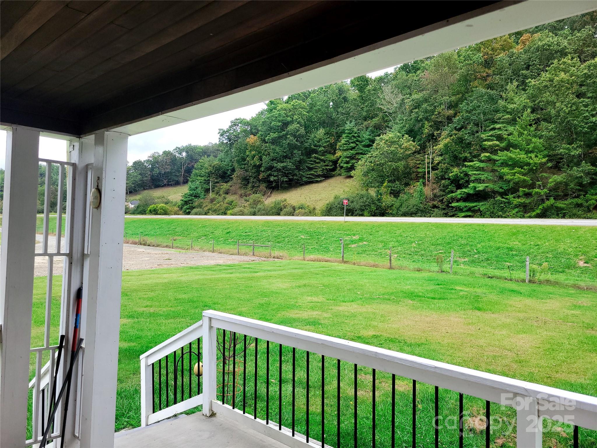 18 Misty Meadows Road Burnsville, NC 28714 - Photo 28 of 34