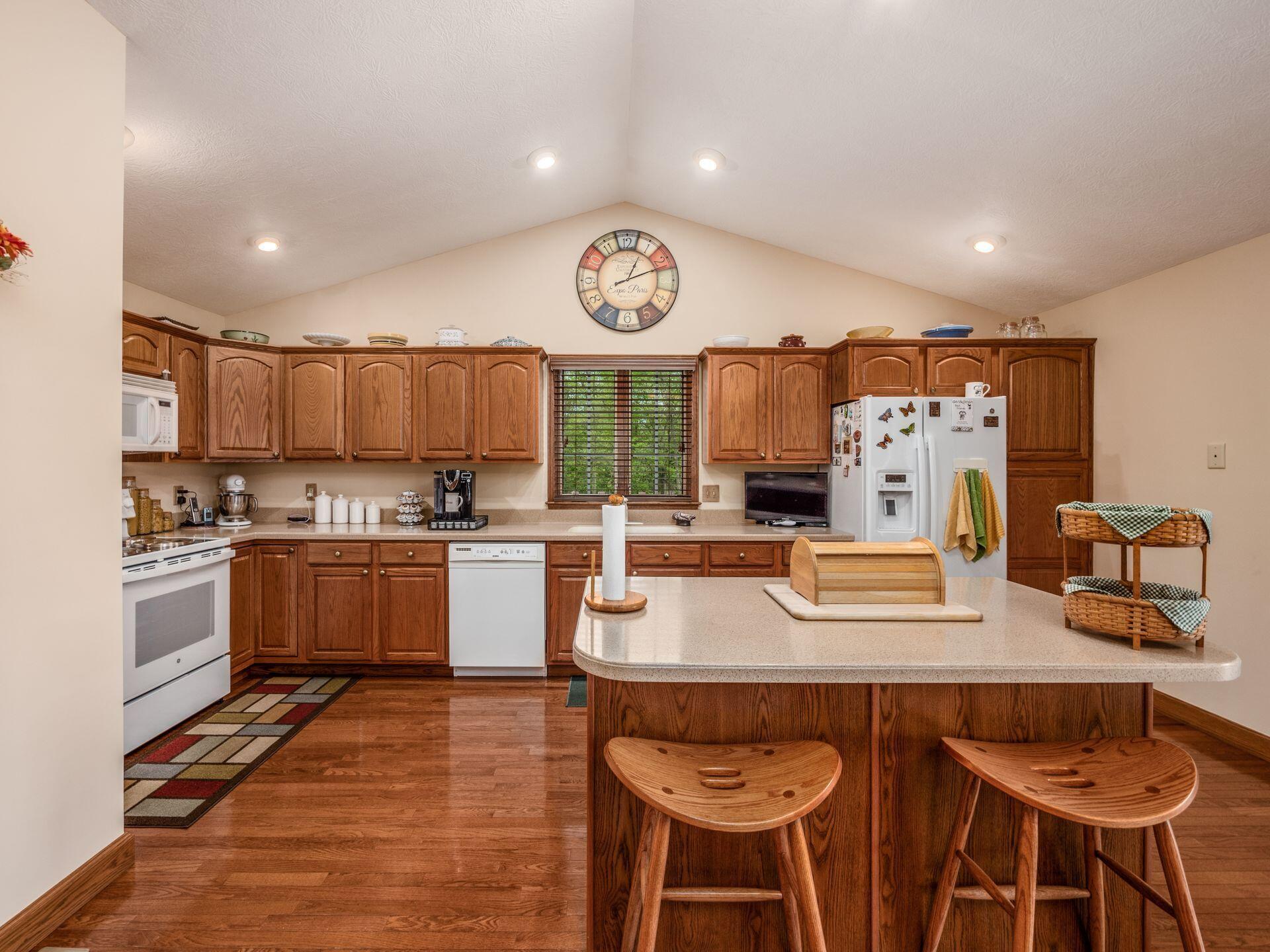 12540 Walker Road Ashville, OH 43103 - Photo 21 of 64 kitchen