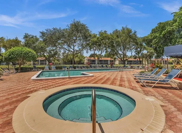 $1,900 | 2363 Southwest 15th Street, Unit 82, Deerfield Beach, FL 33442