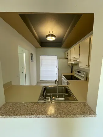 $1,900 | 2363 Southwest 15th Street, Unit 82, Deerfield Beach, FL 33442