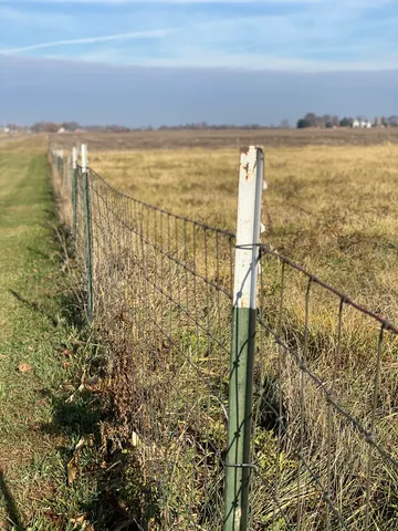 $460,000 | 8742 East 1300th Street, Granville, IL 61326