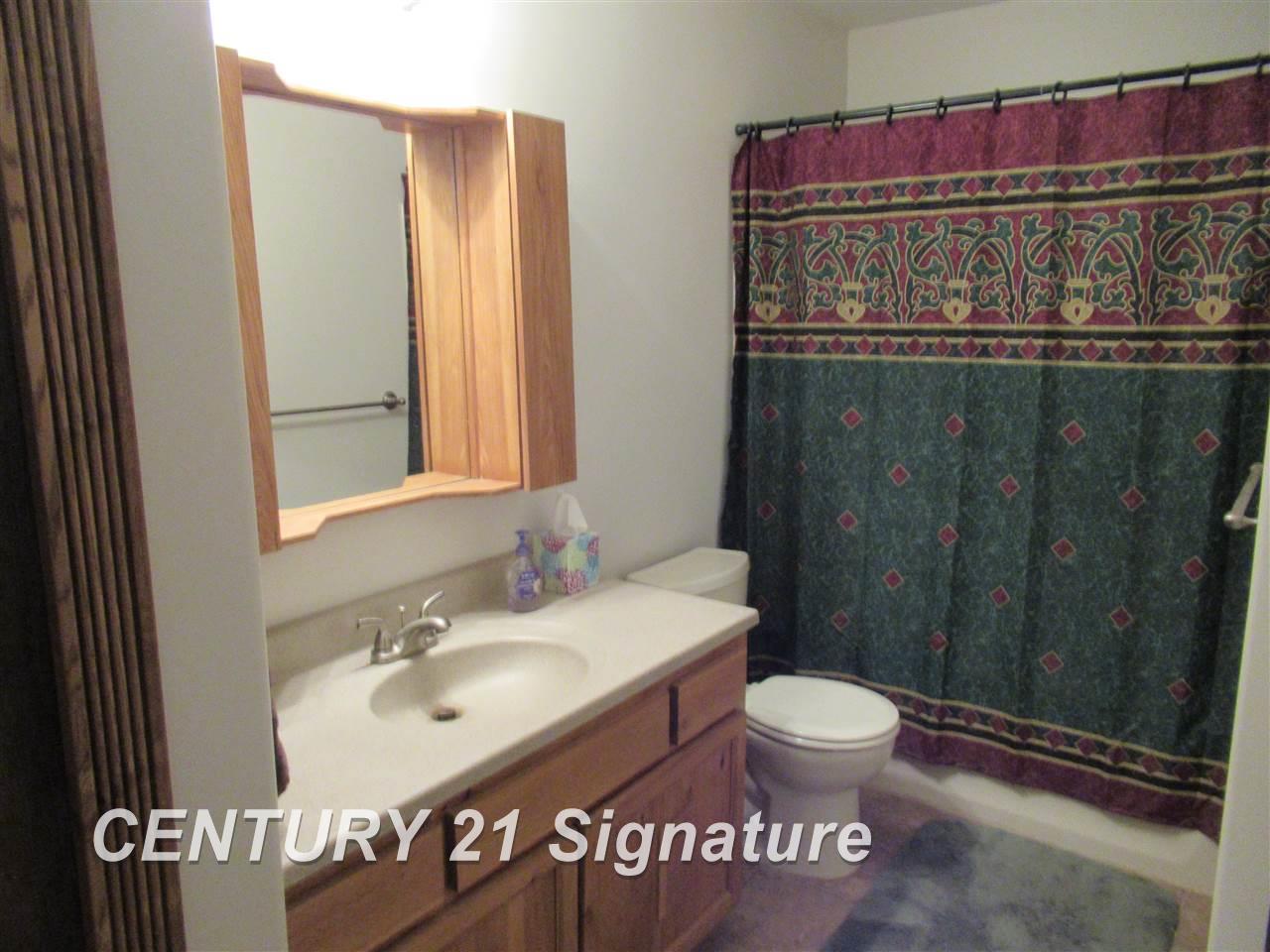 9139 Coldwater Road Flushing, MI 48433 - Photo 20 of 40