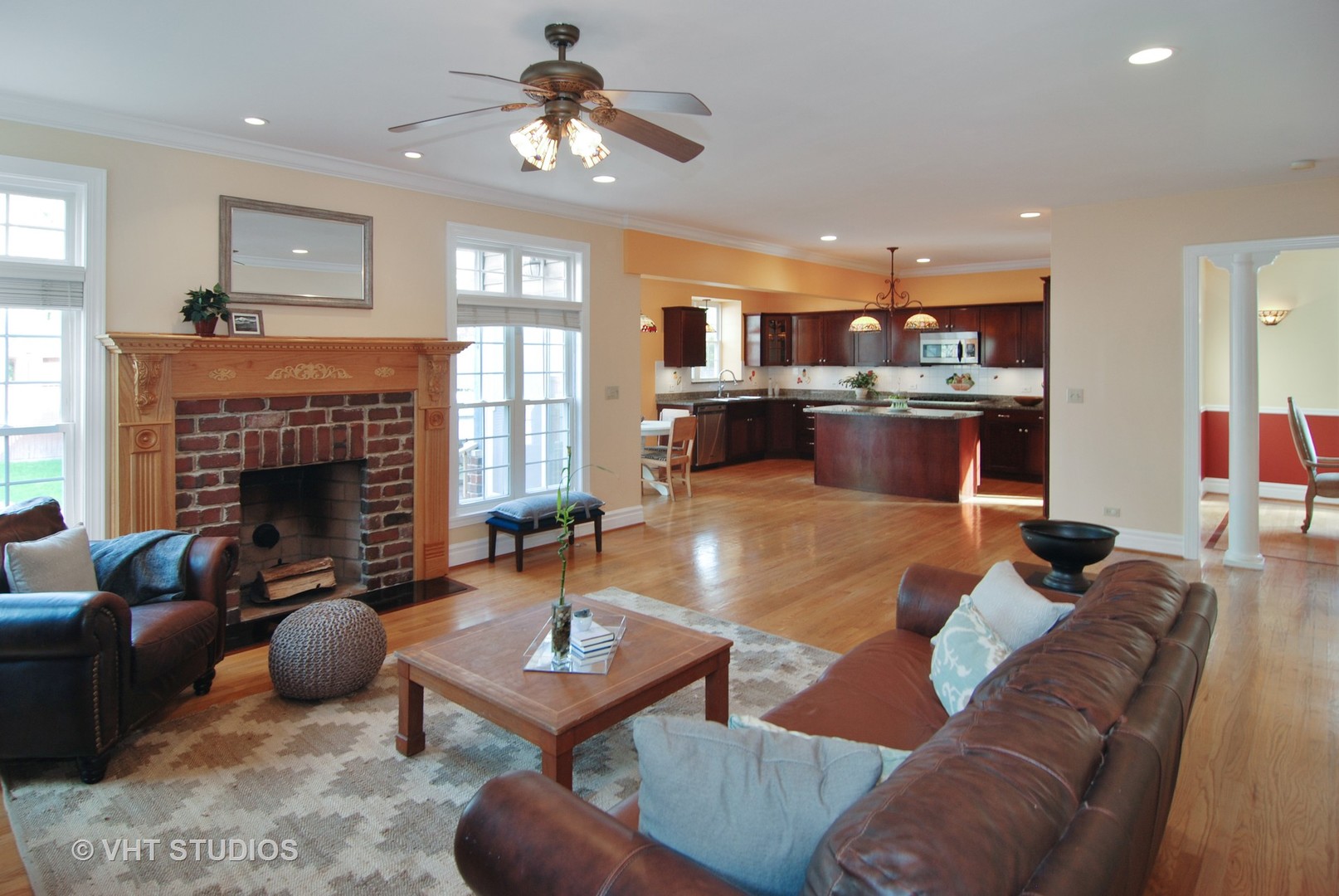 280 Lionel Road Riverside, IL 60546 - Photo 8 of 30