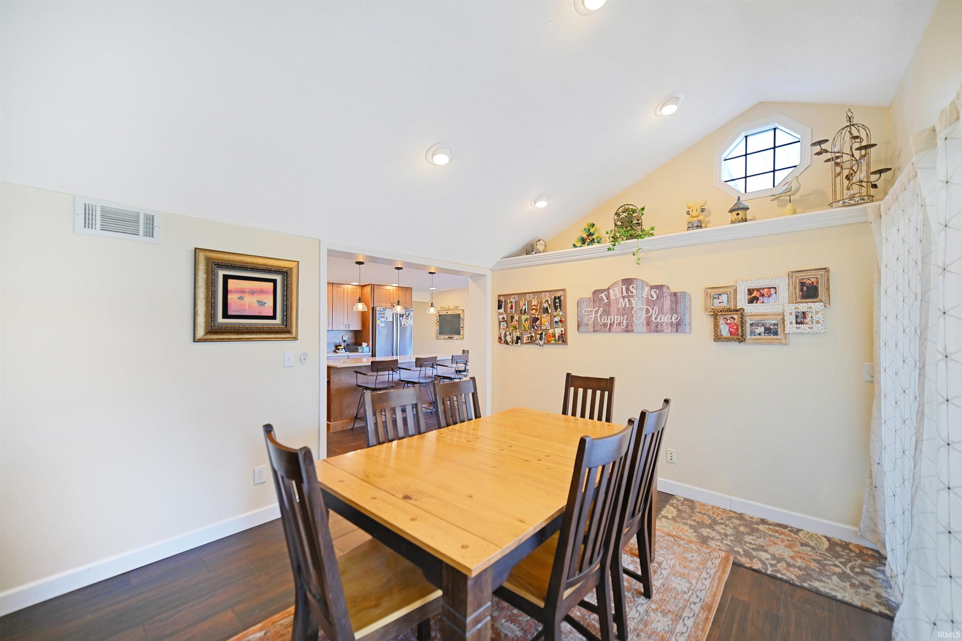 50746 Cornwall Road Bristol, IN 46507 - Photo 15 of 36 Gallery Image 15
