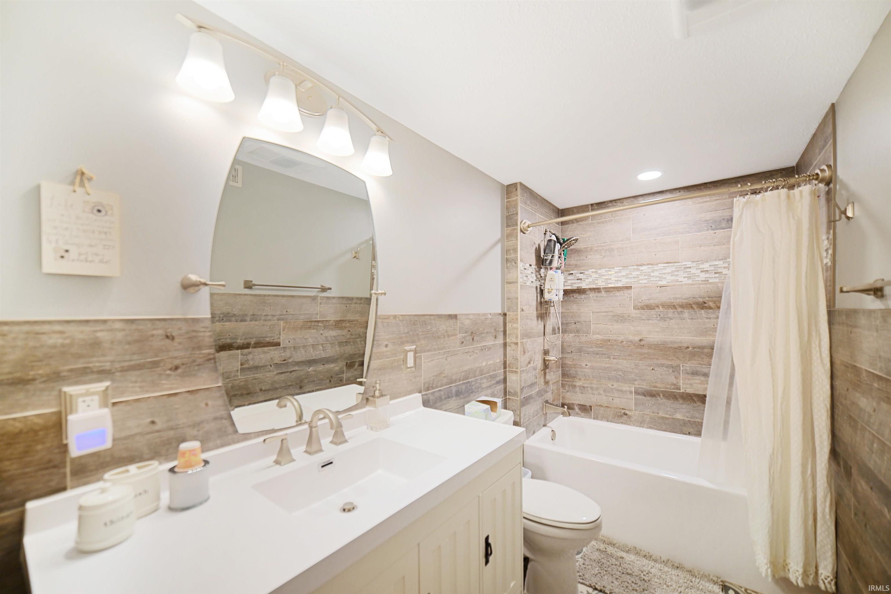 50746 Cornwall Road Bristol, IN 46507 - Photo 21 of 36 Gallery Image 21