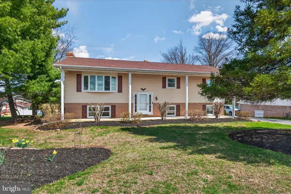 $325,000 | 2733 Vireo Road, York, PA 17403