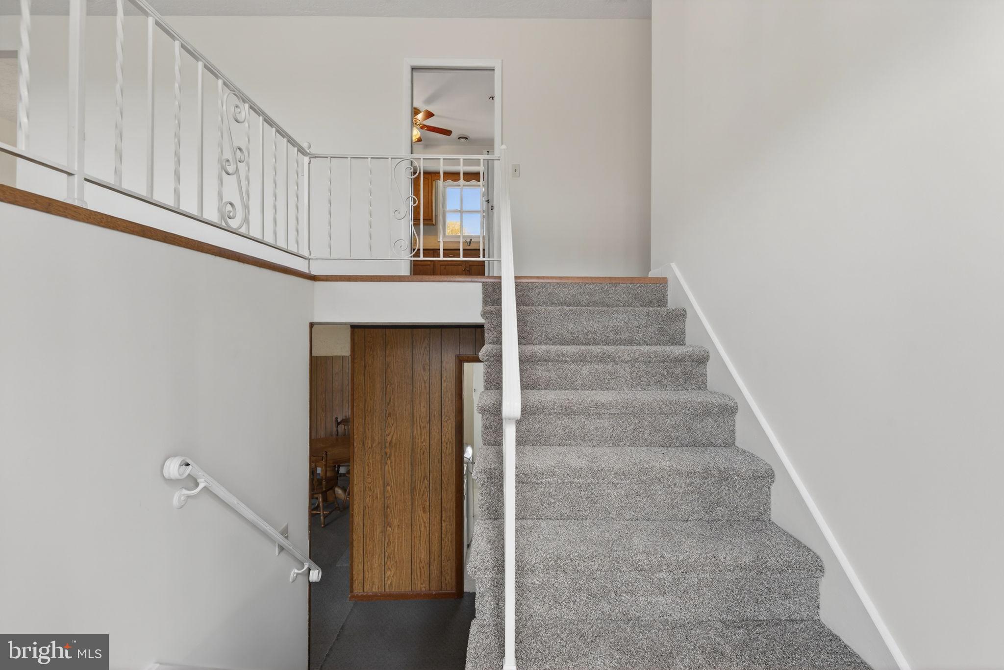 2733 Vireo Road York, PA 17403 - Photo 4 of 38