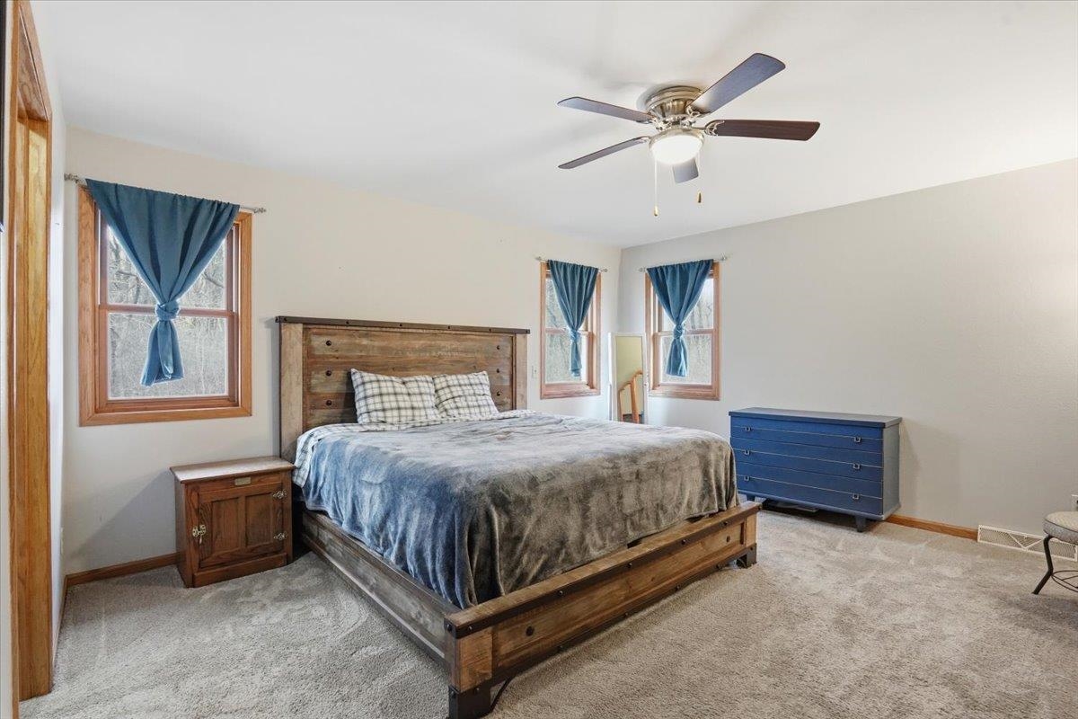 W9072 Hilltop Road Portage, WI 53901 - Photo 15 of 38