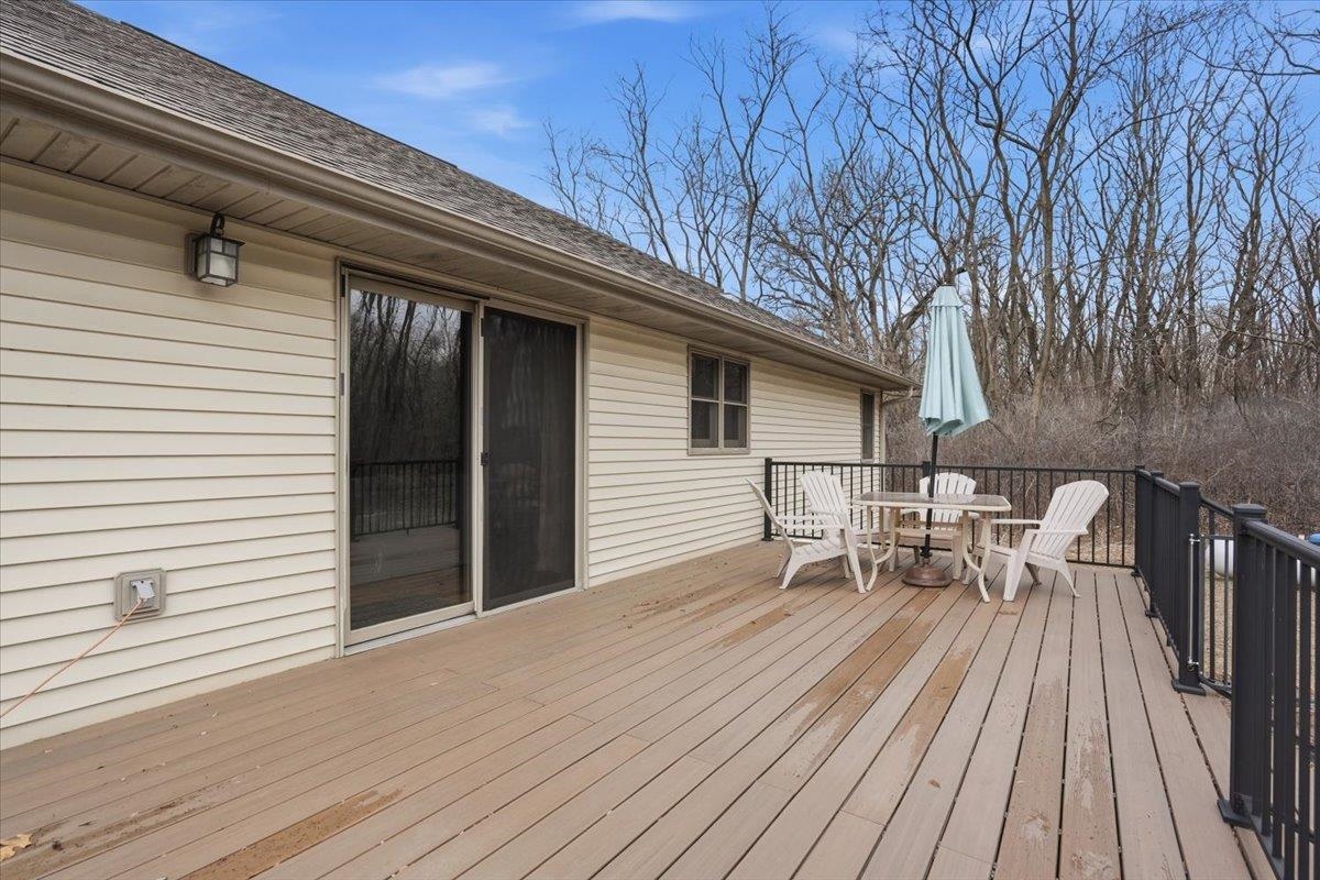 W9072 Hilltop Road Portage, WI 53901 - Photo 34 of 38