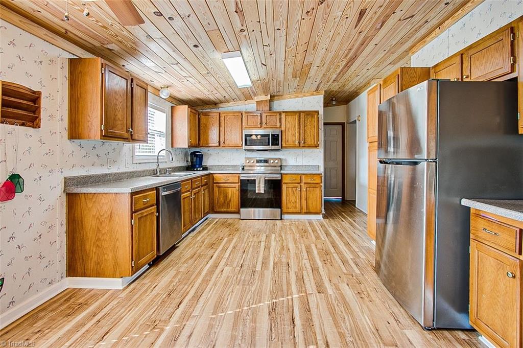 2677 George York Road Randleman, NC 27317 - Photo 3 of 23 Gallery Image 3