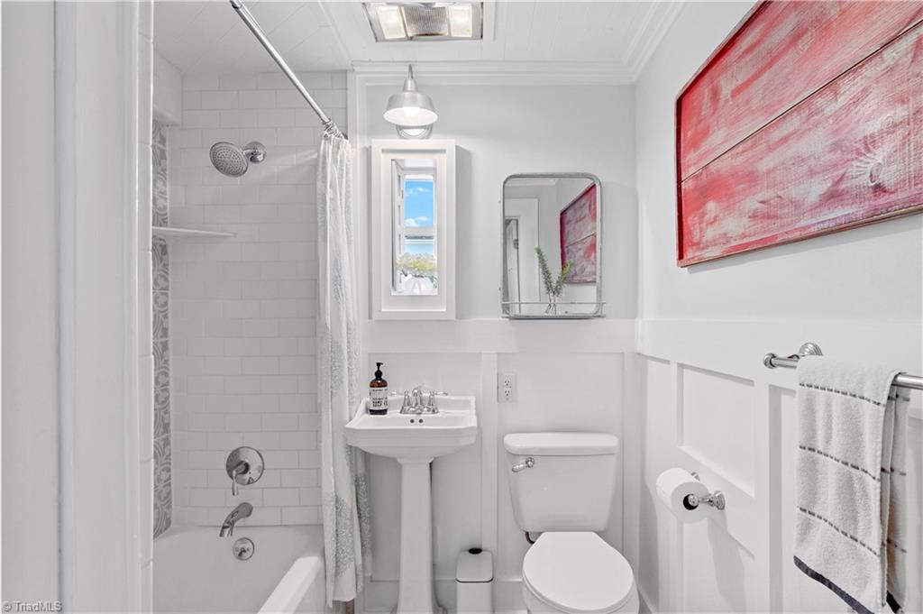 608 Stratford Road Northwest Winston-Salem, NC 27104 - Photo 20 of 50