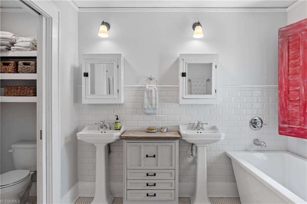 608 Stratford Road Northwest Winston-Salem, NC 27104 - Photo 30 of 50