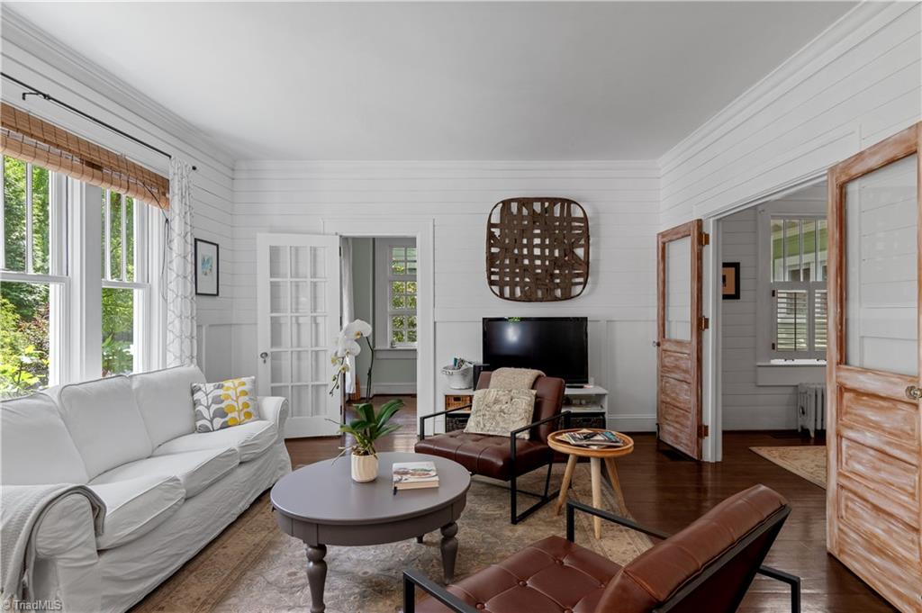 608 Stratford Road Northwest Winston-Salem, NC 27104 - Photo 8 of 50