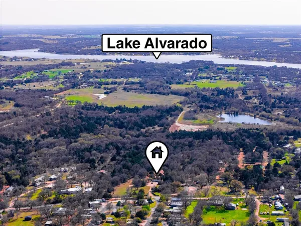 $1,000,000 | 6160 County Road 319, Alvarado, TX 76009