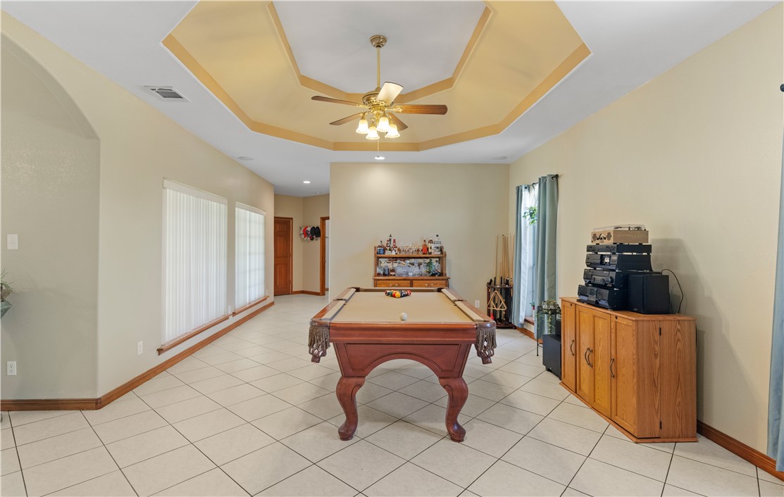 5763 Santa Isabelle Drive Robstown, TX 78380 - Photo 7 of 26 a room with furniture