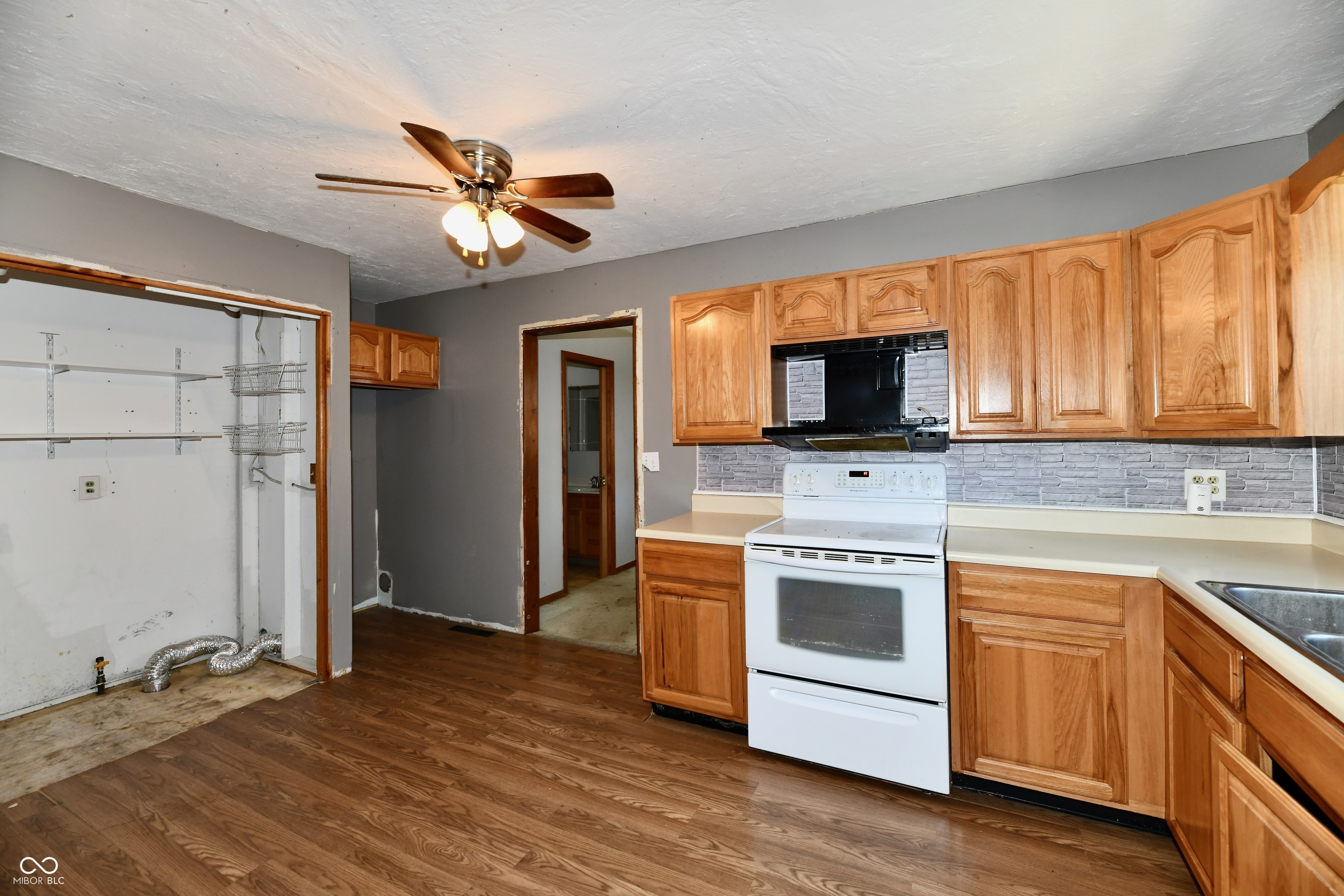 129 East McKenzie Road Greenfield, IN 46140 - Photo 16 of 33