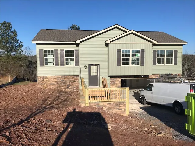 $284,900 | 458 Lakecrest Circle Southwest, Calhoun, GA 30701