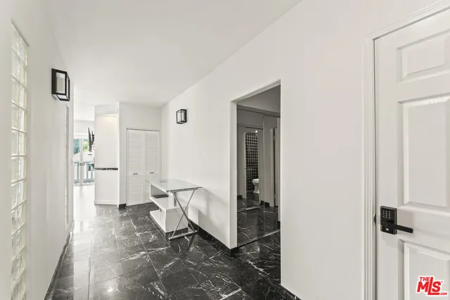 $605,000 | 999 North Doheny Drive, Unit 211, West Hollywood, CA 90069