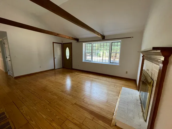 $3,200 | 18 Sandy Valley Road, Marstons Mills, MA 02648