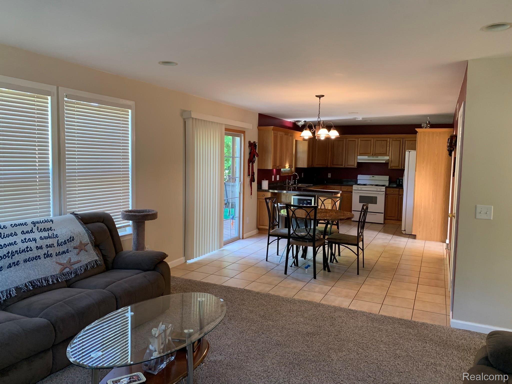 25929 Rust Road New Boston, MI 48164 - Photo 11 of 44 IMG_1953.JPEG