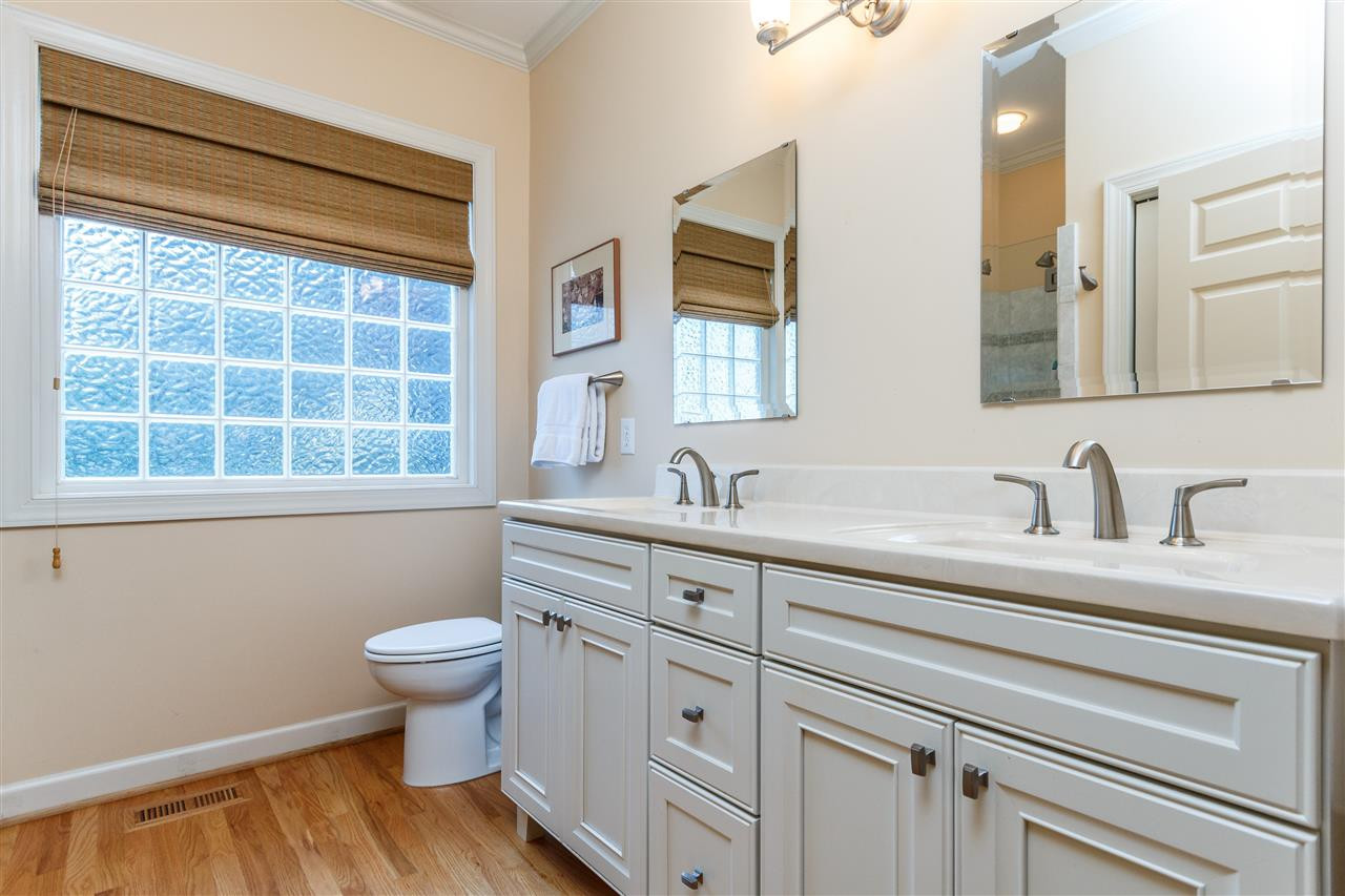 3024 Stone Gap Court Raleigh, NC 27612 - Photo 15 of 25 Master Bath/Spa