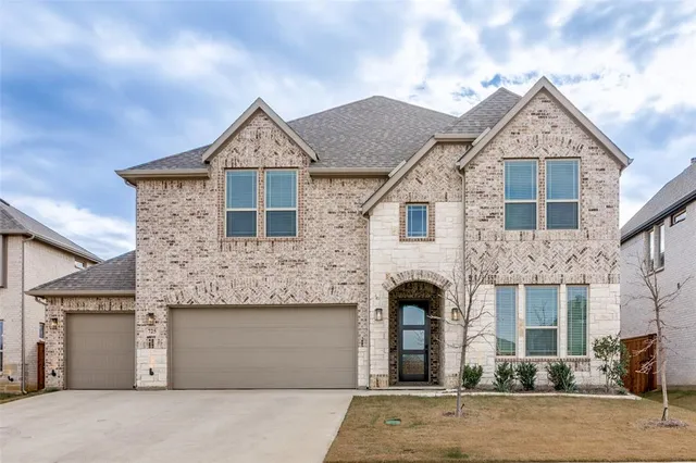 $510,000 | 725 Seahawk Street, Joshua, TX 76058