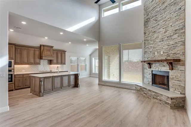 $510,000 | 725 Seahawk Street, Joshua, TX 76058