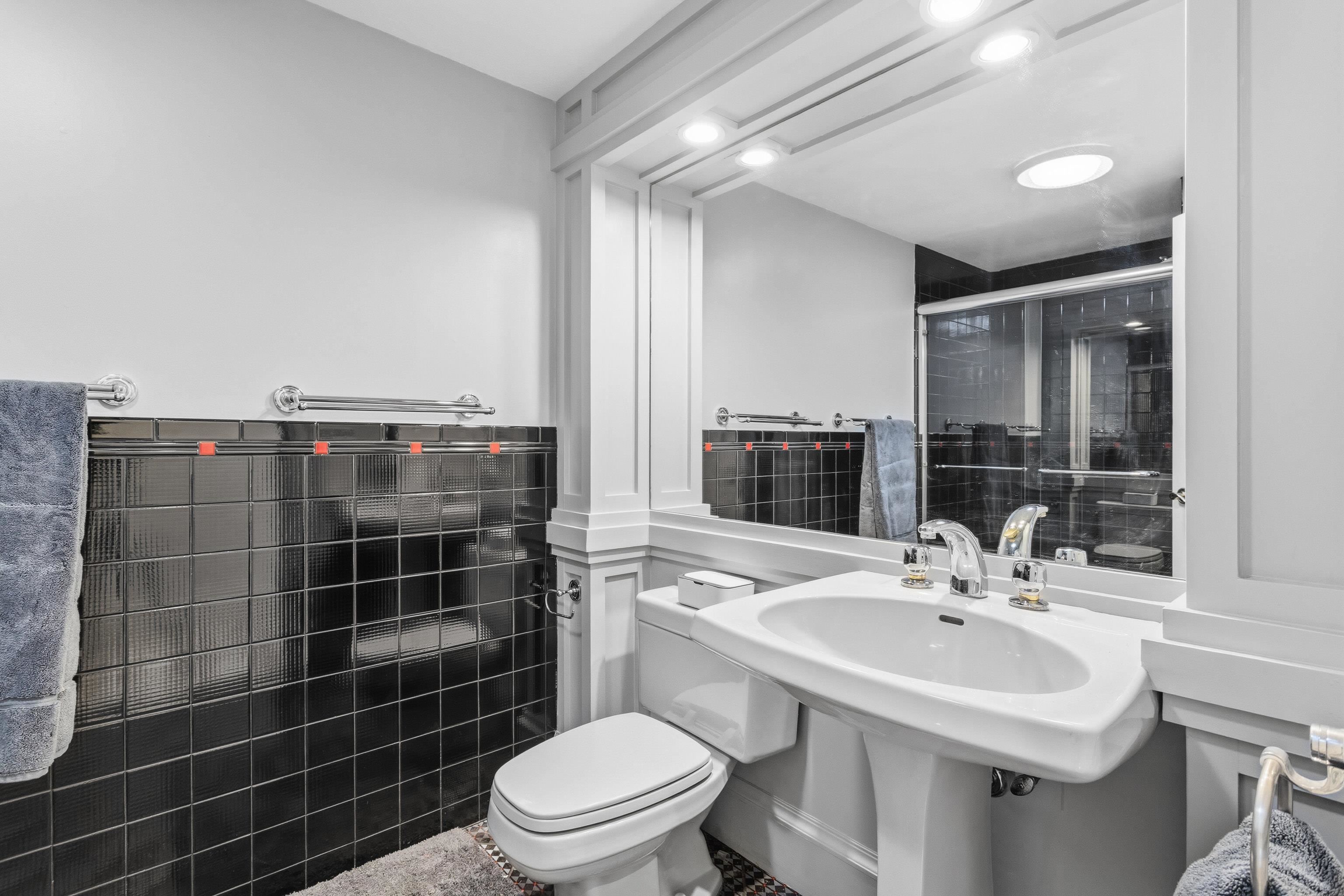 3 Oak Lane Stratham, NH 03885 - Photo 8 of 58