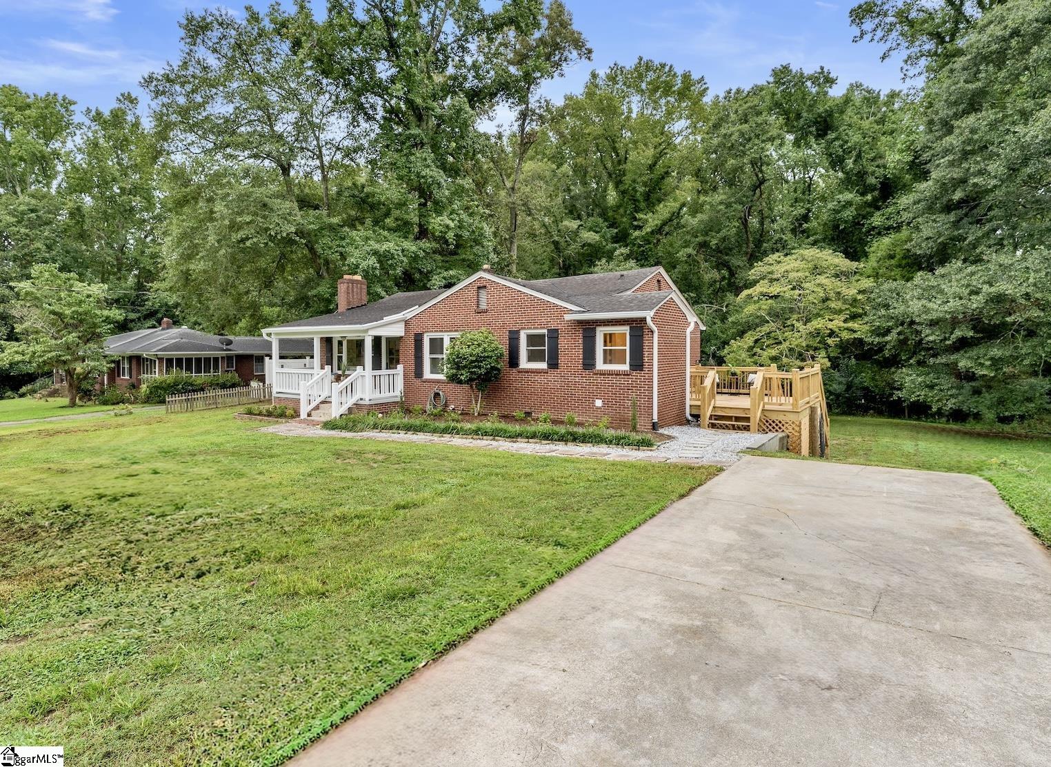 522 Forest Lane Belton, SC 29627 - Photo 3 of 47