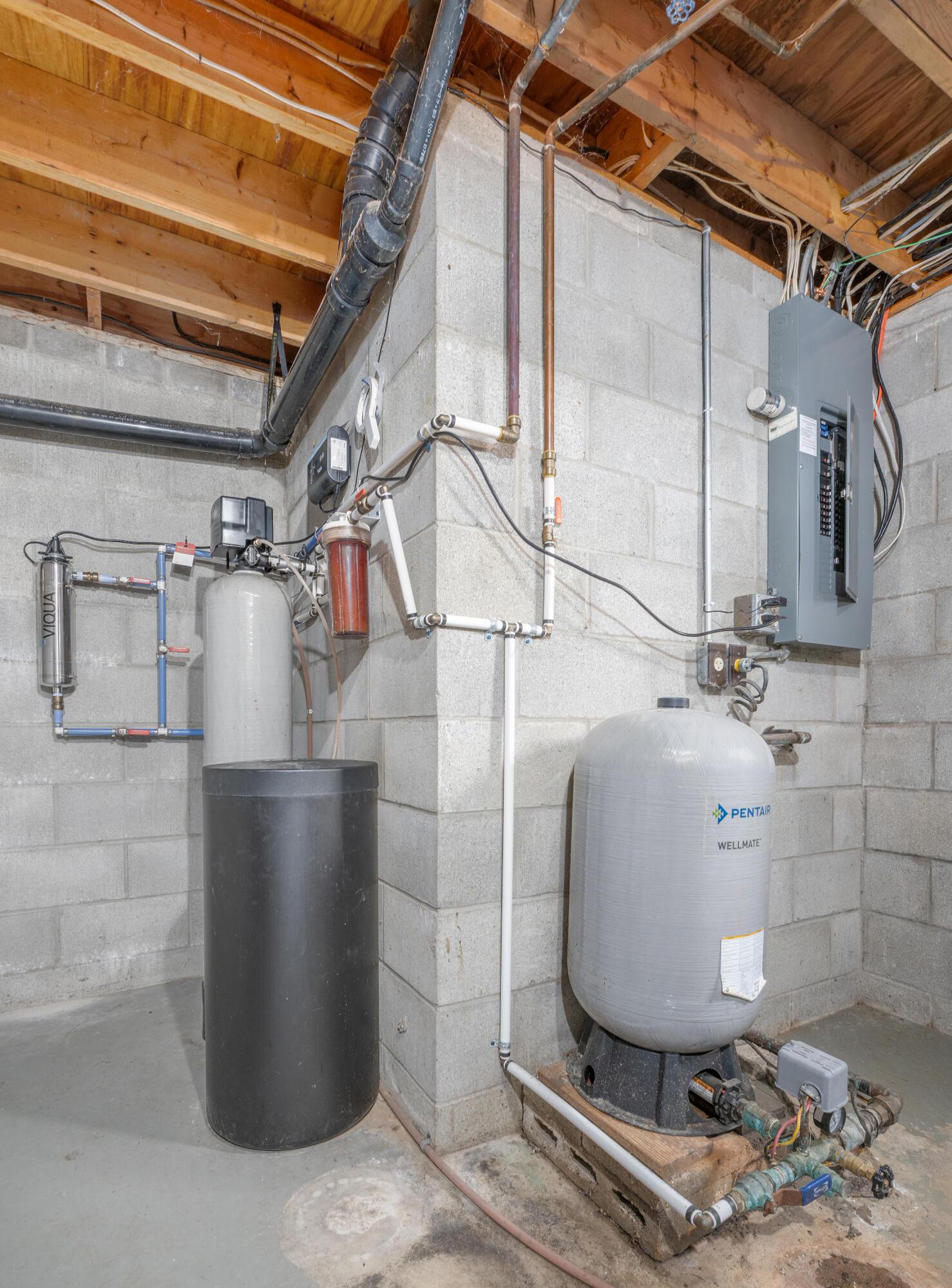 14119 Magers Road Howard, OH 43028 - Photo 40 of 54 Viqua UV Water treatment system