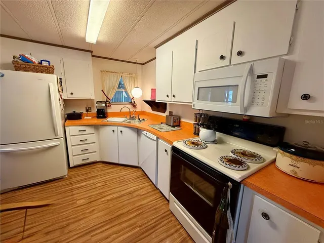 $195,900 | 8164 Highpoint Boulevard, Brooksville, FL 34613