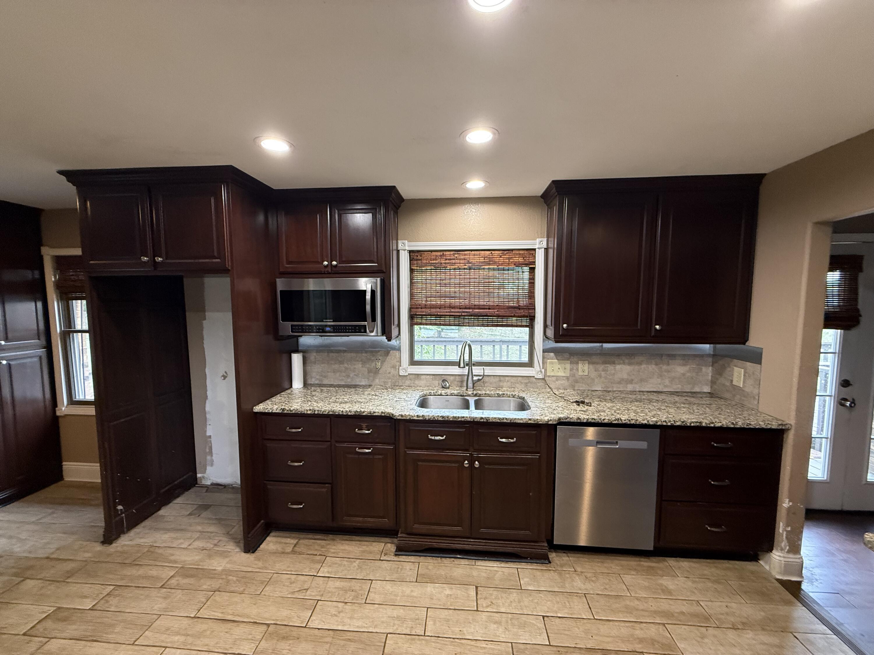 3872 South 110th Road Bolivar, MO 65613 - Photo 10 of 47 IMG_1276