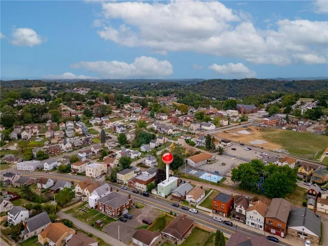 $122,500 | 969 5th Avenue, East McKeesport, PA 15035