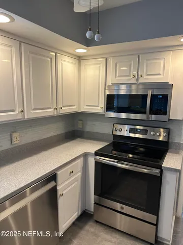 $2,250 | 6192 Duclay Forest Drive South, Jacksonville, FL 32244